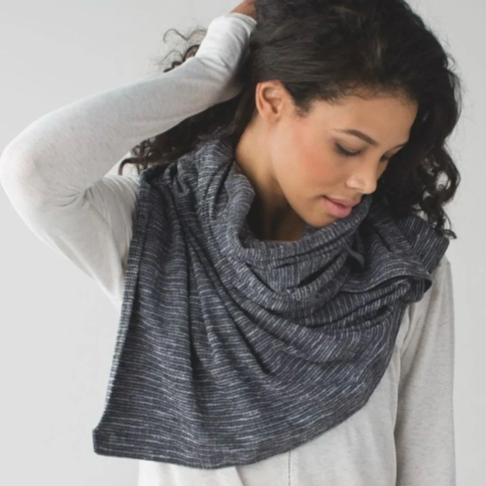 Lululemon Vinyasa Scarf Coco Pique‎ Black White Snap Wrap OS